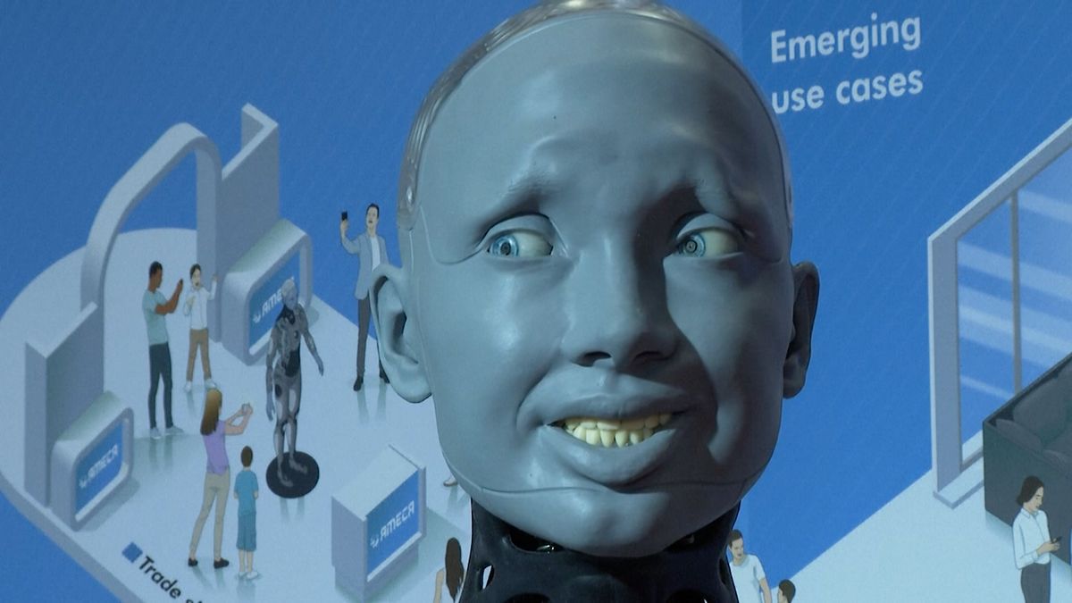 Výstavu robotů ovládla AI. ChatGPT tam dostal „lidskou“ tvář
